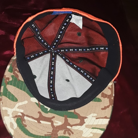 Superman DC Comics/Underarmour Fitted Hat - Picture 9 of 15